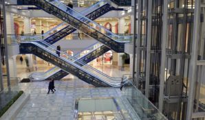 Московские школьники с 2017 года отрабатывают технику безопасности в торговых центрах