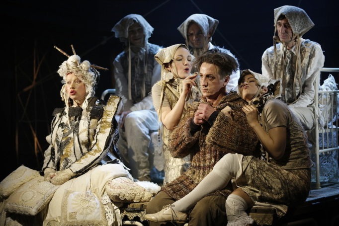 Легендарный Санкт-Петербургский театр имени Андрея Миронова приедет с гастролями в Москву