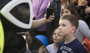 Колонну праздничного парада в Парке Горького возглавил робот Promobot