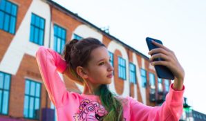 Популярные юные блогеры Лиза Анохина и Даня Чибриков снялись в рекламе TOY RU