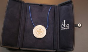 Выпущена лимитированная коллекция крестов по инициативе благотворителя Ваге Енгибаряна