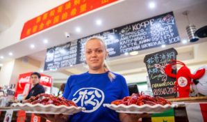 Songge Crawfish – китайский акцент кулинарному обслуживанию на ЧМ-2018