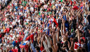 Иностранным футбольным болельщикам помогут стать русскими