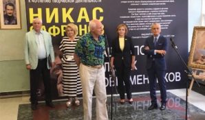 В Государственной Думе прошла выставка работ Никаса Сафронова «Наша эпоха в лицах современников»
