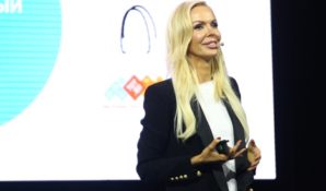 Как TOY RU добилась успеха: на форуме Синергия выступила Алиса Лобанова