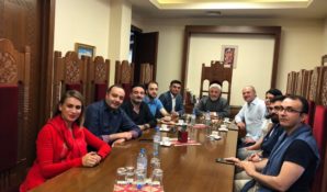 Владыка Езрас Нерсисян провел рабочую встречу по автоматизации воскресной гимназии