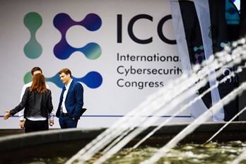 Сбербанк провел дискуссию о транспарентном мире