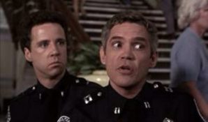 Звезда «Полицейской академии» отказался сниматься в Москве