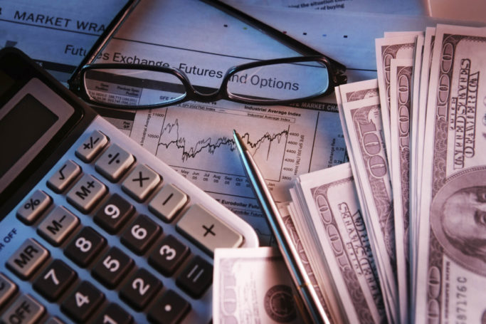 АО МФК «Городская Сберкасса» праздник «День финансиста» отметила уроками финансовой грамотности в школах