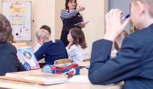 Московские учителя получат доплату от мэра