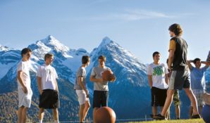 225 лет отмечает международная школа-пансион и спортивная академия Hochalpine Institut Ftan (HIF)