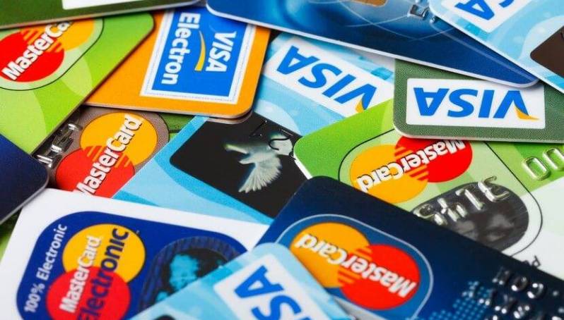 Сайт Выберу.ру представил сентябрьский рейтинг выгодных дебетовых карт с кэшбэком