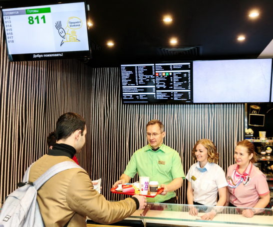 Гендиректор «Макдональдс» в России вышел на работу в качестве рядового сотрудника