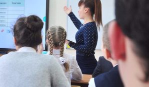 Менторы рассказали о вкладе в развитие системы образования в Москве