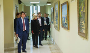 С выставкой «Крымский мост» познакомились российские сенаторы