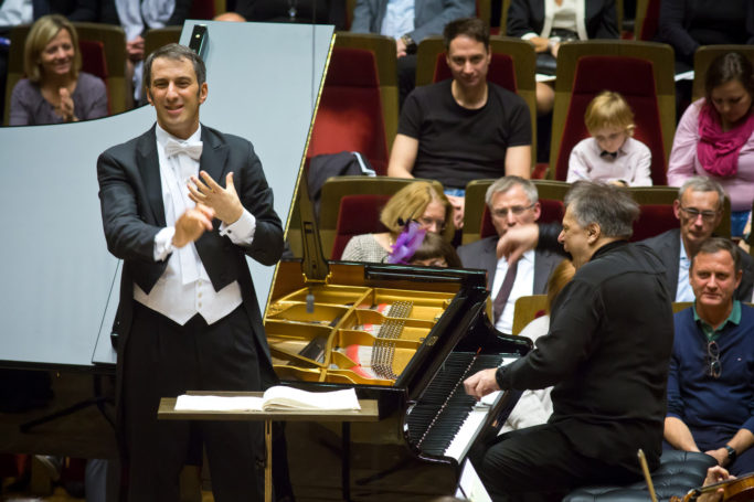 Михаэль Цукерник снова на сцене Гевандхауза