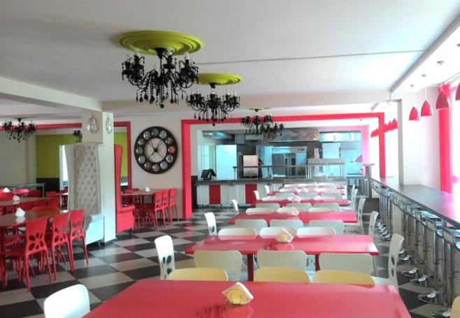 Учащиеся московских школ смогут обедать в ресторанах