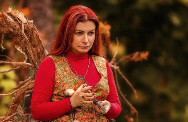 Ведьма Алена Полынь намерена судиться с депутатом Виталием Милоновым