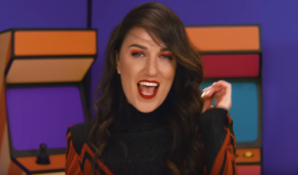 Романтическую тайну поэта Михаила Гуцериева раскрыл видеоклип «Какими-такими» в стиле ретро