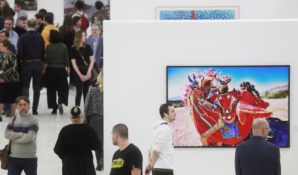 В программу биеннале «Мода и стиль в фотографии» входит четыре десятка выставок