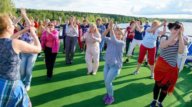 Исаак Калина отметил важность проекта «Московское долголетие» для учеников и школ столицы