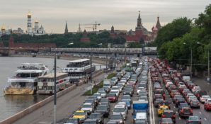 Перекрытия дорог 7 марта поставили Москву в 10-балльные пробки