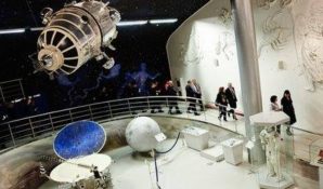 Исаак Калина ответит на вопросы журналистов после пресс-конференции, посвященной урокам в московских музеях