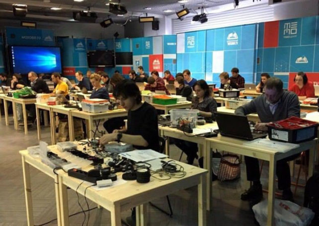 30 учителей будут соревноваться в финале олимпиады по информатике в Москве