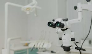 Максимальное сохранение зубов: лечение под микроскопом в клинике «Зууб»