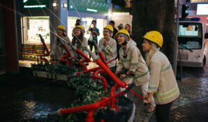 Взрослые вернулись в детство на летней ZParty в московской Кидзании