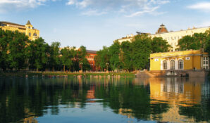 На Чистых прудах могут обустроить «театральные скверы» – Владимир Машков