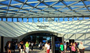 В «Зарядье» открылся виртуальный медиагид «Москва-Россия»