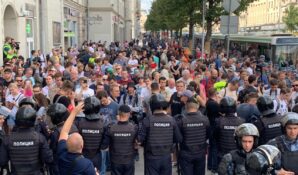 «Дождь» дезинформировал зрителей о митинге-концерте на Сахарова фейком про массовку
