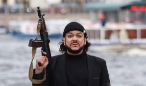 Филипп Киркоров анонсировал «лунный клип» на стихи Михаила Гуцериева