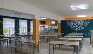 Микросхемы, космос и карнавал: в Москве продолжают открывать школьные рестораны