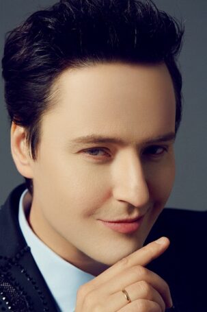 В год двадцатилетия на сцене Витас выпускает новый альбом «Бит бомбит»