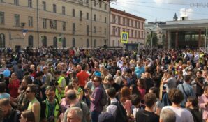 Организатор шоп-тура, подкупала клиентов для участия в незаконном митинге оппозиции в Москве