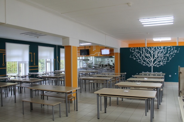 Микросхемы, космос и карнавал: в Москве продолжают открывать школьные рестораны