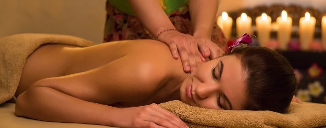 Массаж райского острова: гармония релакса, чувственности и солнечной энергии