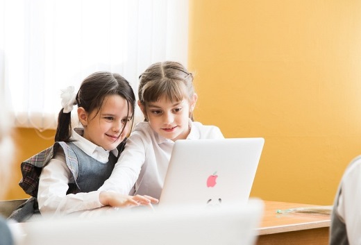 В опросе Учи.ру учителя рассказали о преимуществах цифровых технологий