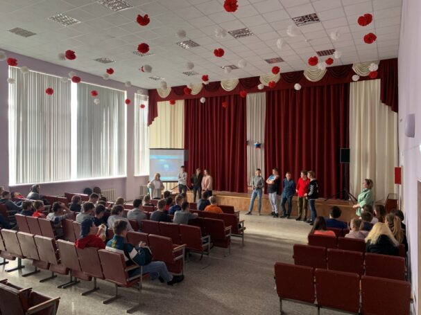 Проект «Великие» общественного фонда «Достоинство» охватил более 300 тысяч талантливых молодых людей