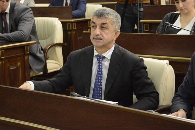 Карачаево-Черкессия стала первым регионом в РФ, где ограничили продажу никотиновых смесей детям