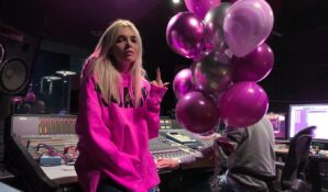 О творчестве, любви и новой песне: певица Efremova о самом главном