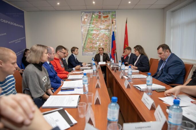 Михаил Романов предложил свою помощь депутатам муниципального образования Купчино