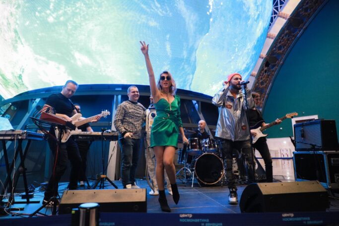 Иракли и LIKA STAR представили клип на песню «LUNA»