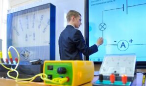 Учителя не из Москвы впервые получили гранты за развитие «Московской электронной школы»