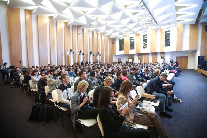 За какими профессиями будущее и почему детей нужно отдавать в математические школы