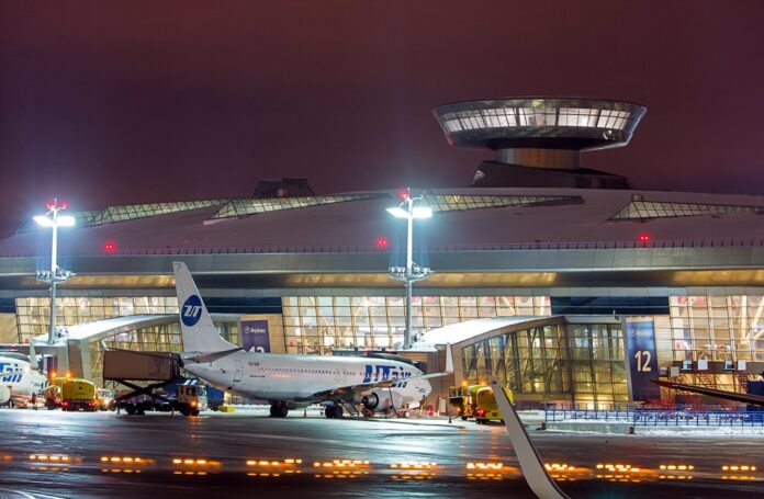 Внуково временно отказался от внедрения электронных посадочных талонов