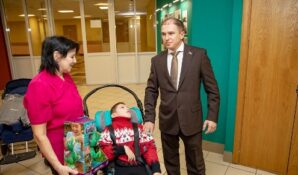 Михаил Романов пообещал содействие в решении жилищной проблемы ребенка-инвалида