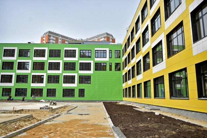 Вскоре в Москве заработают семь новых детсадов и три школы